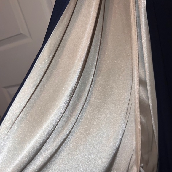 Davids bridal prom dress (worn once) - Picture 3 of 8